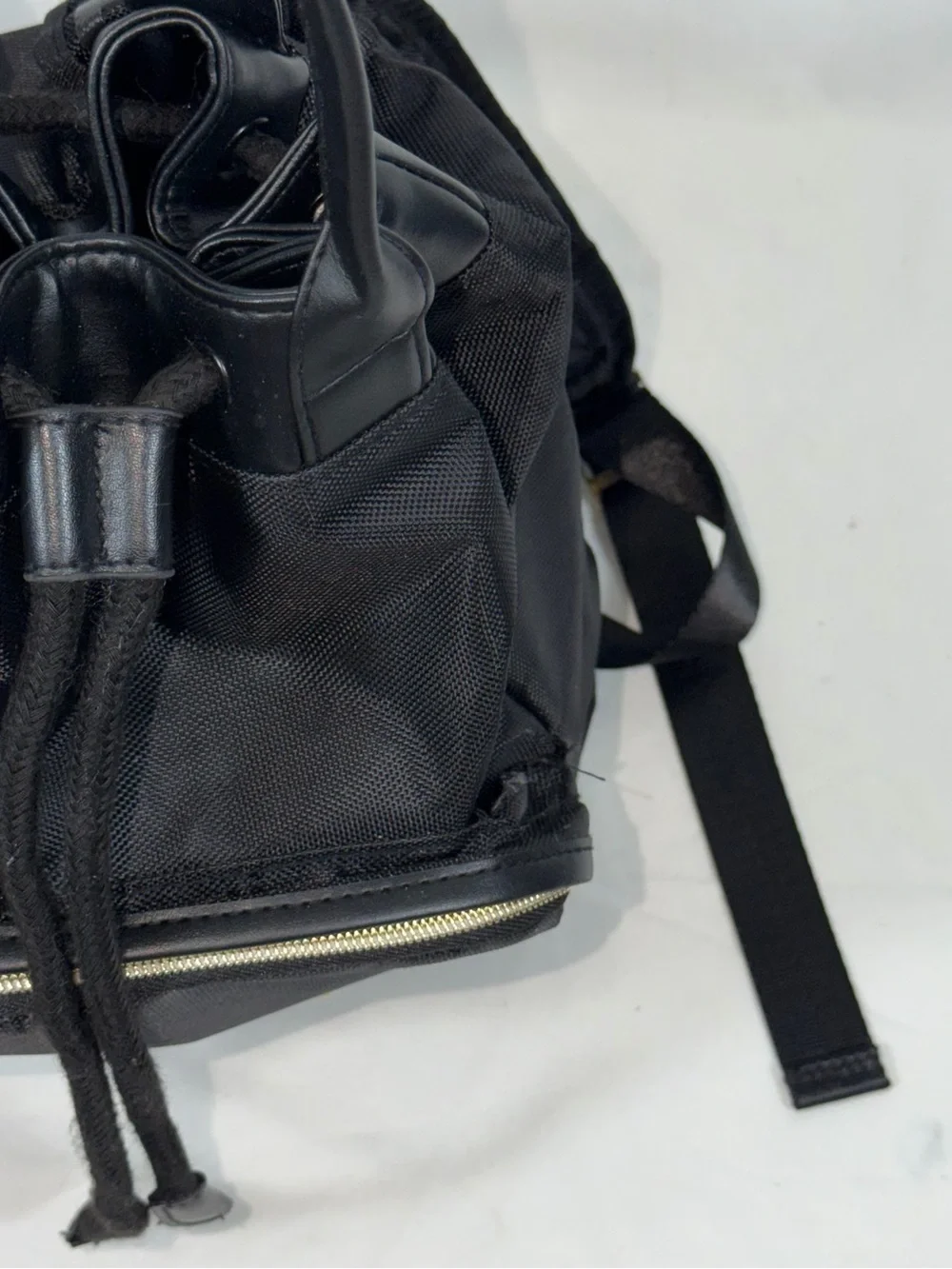Versace Parfums Black Nylon Backpack Gold Logo NWOT Cinch Drawstring Travel Bag